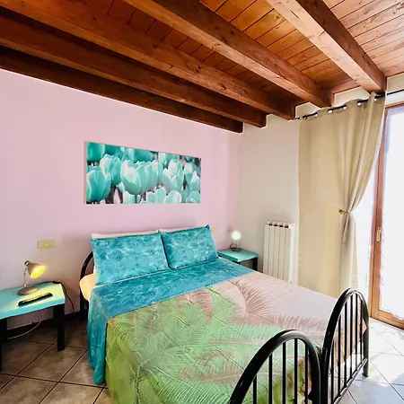 Apartment Desenzano With Balcony