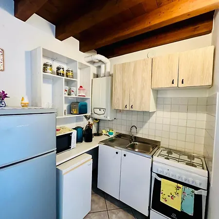 Desenzano With Balcony Apartment *