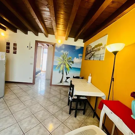 Desenzano With Balcony Apartment *